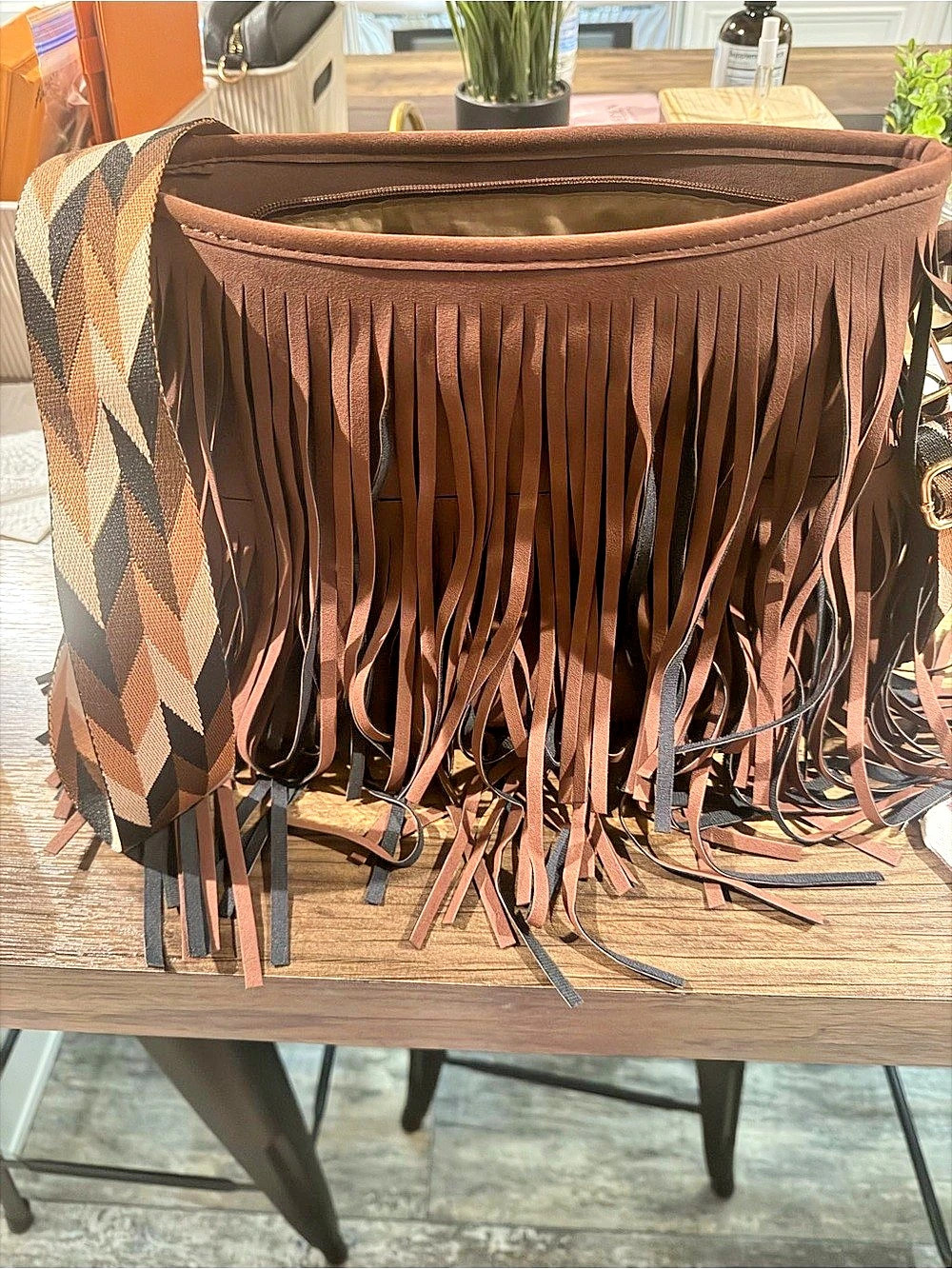 Jen & Co. Sadie Fringe Crossbody Bag. in Brown & Black